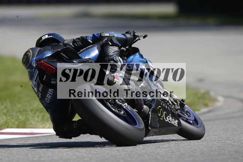 /Archiv-2025/48 25.08.2025 Cornu Master School ADR/rot-rouge/33